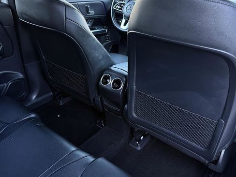 Used 2022 Mercedes-Benz EQB 300 4MATIC image 23