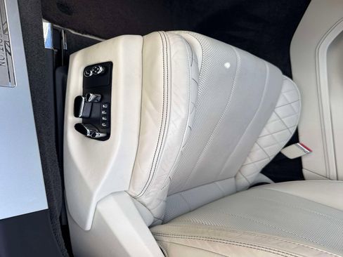 Used 2020 Bentley Continental GT V8 image 33