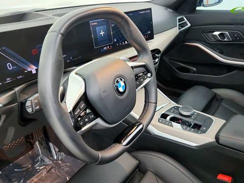 Used 2025 BMW 330i xDrive Sedan AWD/4WD image 33