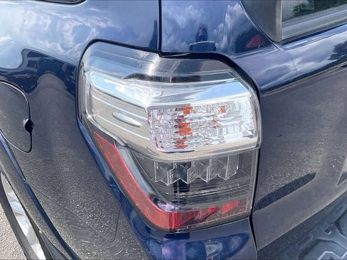 Used 2018 Toyota 4Runner SR5 w/ Wilderness Package AWD/4WD image 31