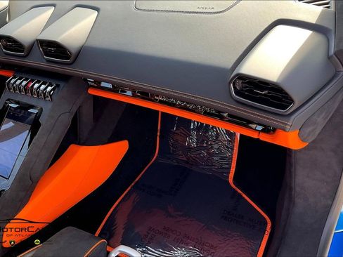 Used 2024 Lamborghini Huracan Tecnica image 13