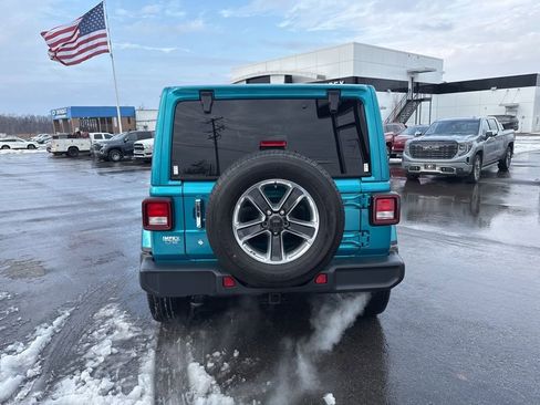 Used 2020 Jeep Wrangler Unlimited Sahara image 4