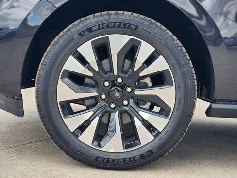 New 2027 Ford Expedition Max Platinum w/ Driver's Package AWD/4WD image 11