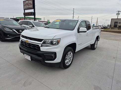 Used 2021 Chevrolet Colorado LT w/ Fleet Safety Package AWD/4WD image 2