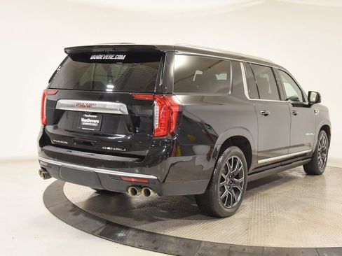 Used 2023 GMC Yukon XL Denali image 12