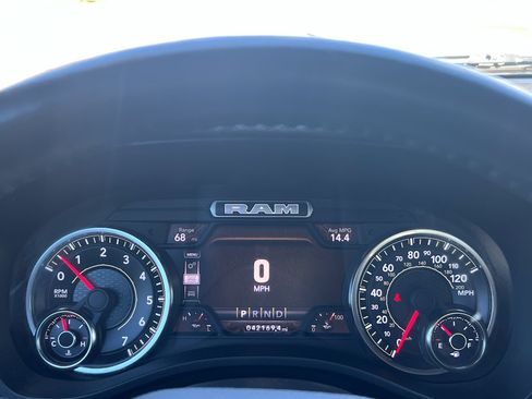 Used 2023 RAM 1500 Laramie AWD/4WD image 24