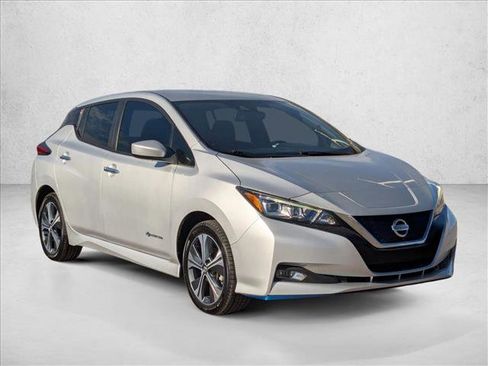 Used 2019 Nissan Leaf SV Plus w/ SV Plus Technology Package image 3
