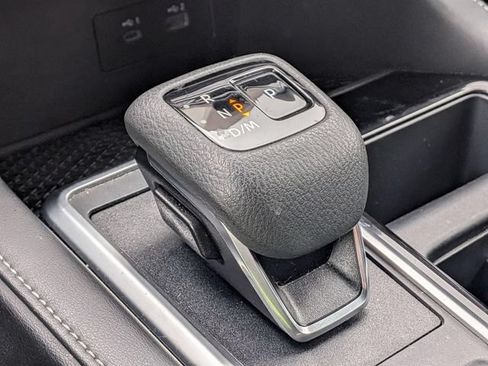 Used 2025 Nissan Pathfinder SV FWD image 15