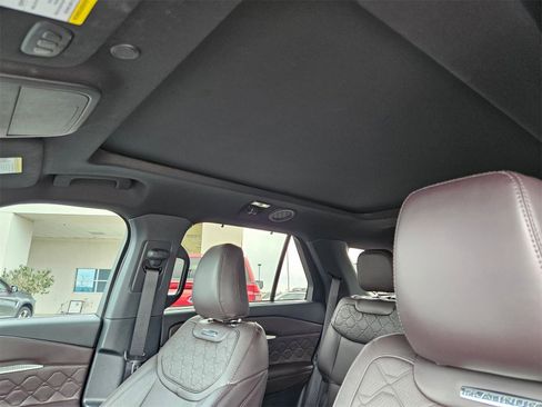 Used 2025 Ford Explorer Platinum w/ Ultimate Package image 23