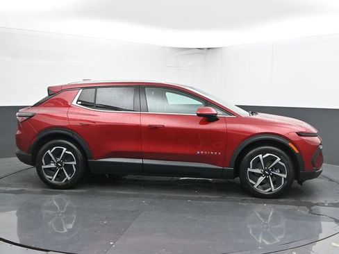 New 2026 Chevrolet Equinox EV LT image 11