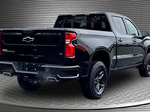 Used 2024 Chevrolet Silverado 1500 LT Trail Boss w/ Convenience Package II image 6