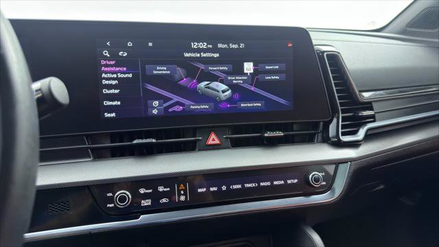 Used 2025 Kia Sportage SX FWD image 37