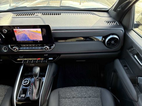 Used 2023 Chevrolet Colorado Z71 image 27