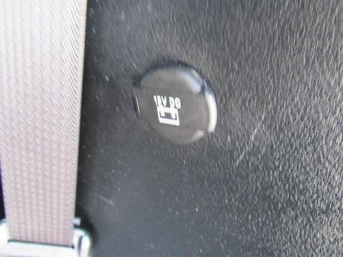 Used 2025 Chrysler Pacifica Select FWD image 39
