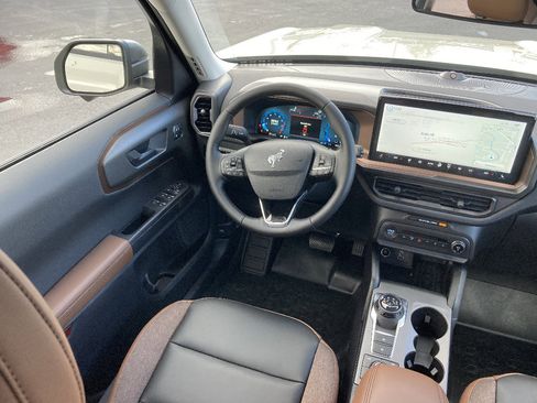 New 2025 Ford Bronco Sport Outer Banks w/ Sasquatch Outer Banks Package AWD/4WD image 18