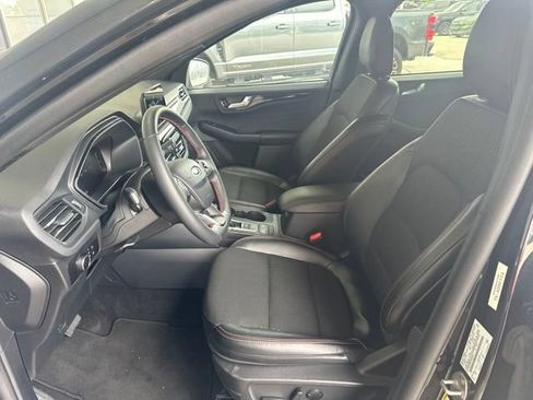 Certified 2025 Ford Escape ST-Line FWD image 6