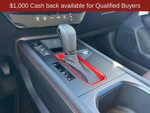 New 2026 Nissan Kicks SR image 32