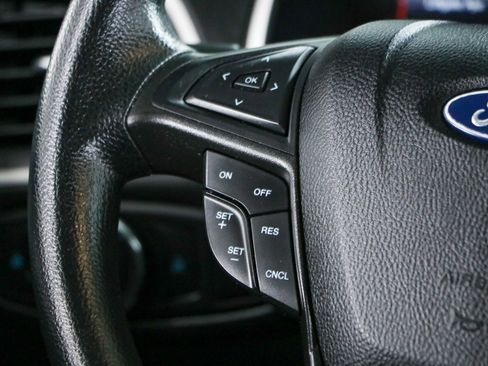 Used 2021 Ford Edge SE image 13