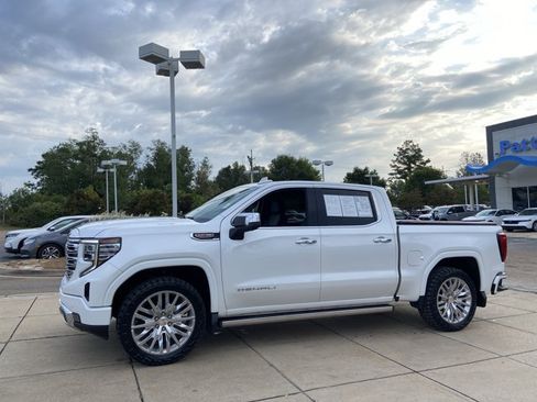 Used 2022 GMC Sierra 1500 Denali w/ Denali Reserve Package AWD/4WD image 6