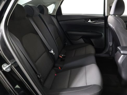 Used 2023 Kia Forte LXS w/ LXS Technology Package FWD image 32