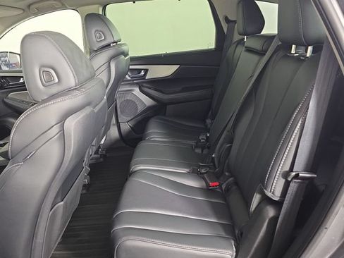 Used 2024 Acura MDX SH-AWD w/ Technology Package image 20