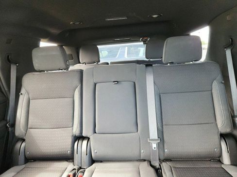 Used 2024 GMC Yukon SLE w/ Max Trailering Package image 8