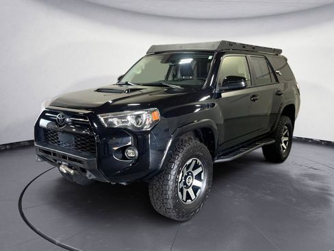 Used 2022 Toyota 4Runner TRD Off-Road AWD/4WD image 2