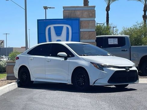 Used 2021 Toyota Corolla LE w/ Carpet Mat Package (TMS) FWD image 4