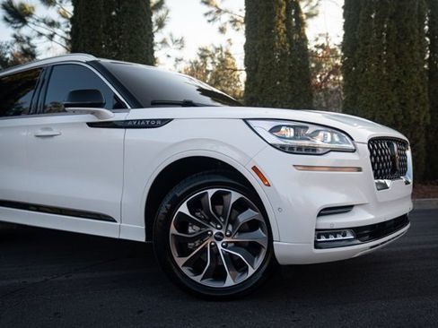 Used 2022 Lincoln Aviator Grand Touring w/ Equipment Group 301A image 7