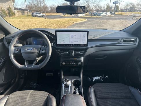 Used 2024 Ford Escape ST-Line w/ Tech Pack #1 AWD/4WD image 5