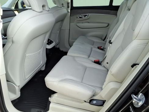 New 2026 Volvo XC90 B6 Ultra w/ Lounge Package AWD/4WD image 11