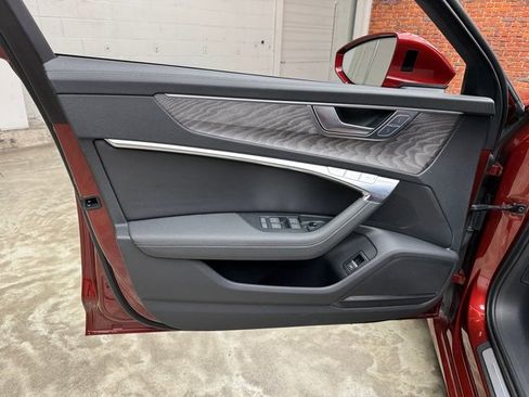 Used 2024 Audi A6 Premium Plus image 10