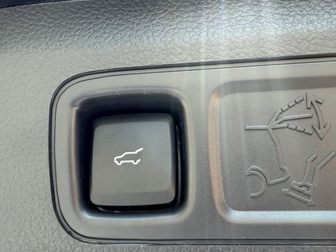 Used 2023 Ford Expedition Platinum AWD/4WD image 15
