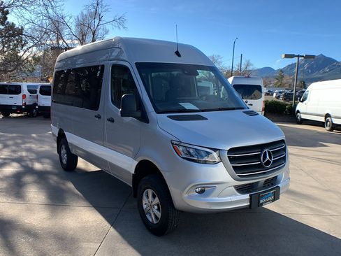 Used 2022 Mercedes-Benz Sprinter 2500 image 7