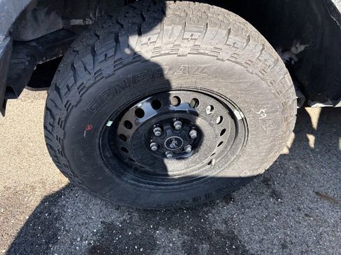 New 2026 Ford Bronco Big Bend image 2