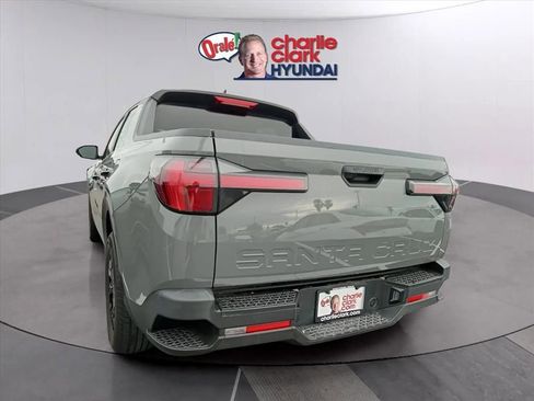 Used 2023 Hyundai Santa Cruz SEL image 2