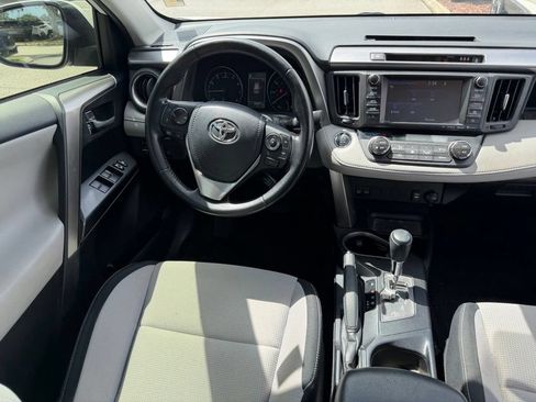 Used 2017 Toyota RAV4 XLE FWD image 22