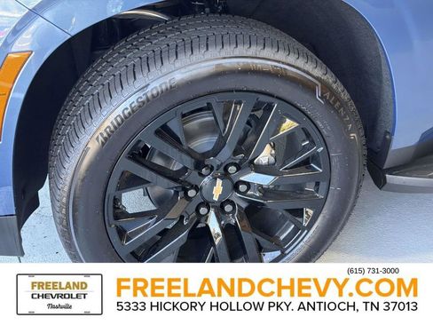 New 2026 Chevrolet Suburban Premier image 8