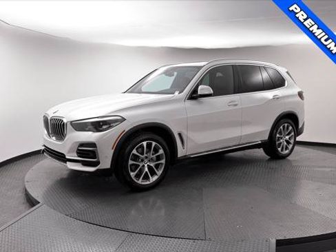 Used 2023 BMW X5 xDrive40i w/ Premium Package AWD/4WD image 2