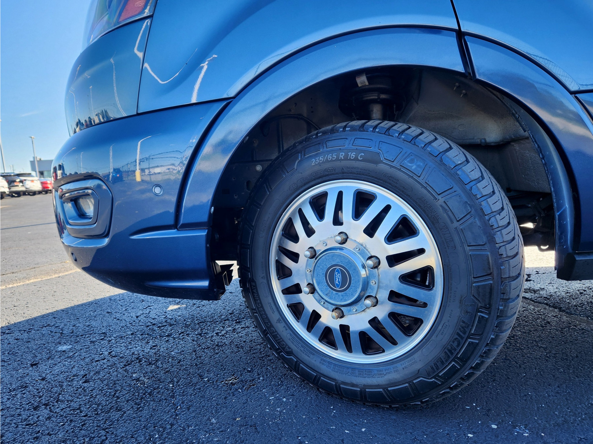 Used 2023 Ford Transit 150 Low Roof AWD image 17