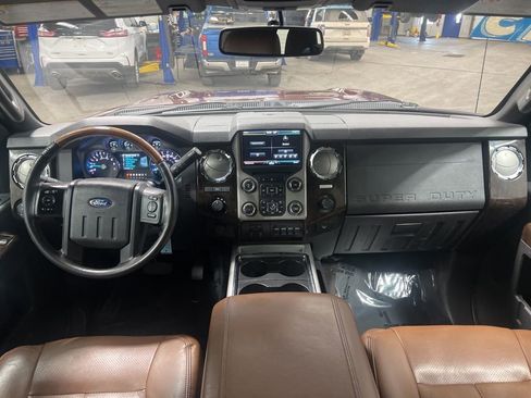 Used 2015 Ford F350 Platinum image 15