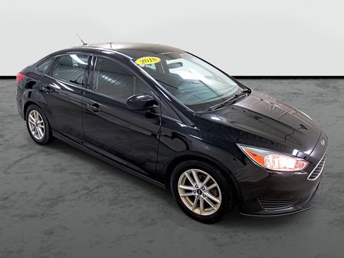 Used 2018 Ford Focus SE FWD image 5