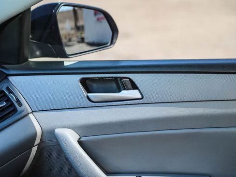 Used 2018 Hyundai Sonata SEL FWD image 19