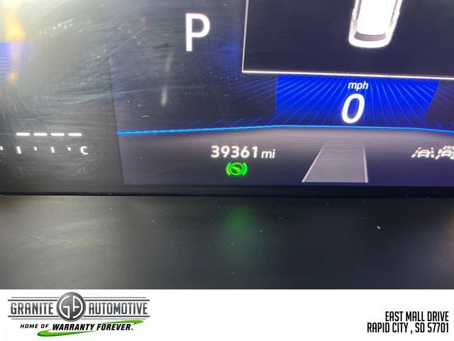 Used 2025 Volkswagen Jetta SE FWD image 12