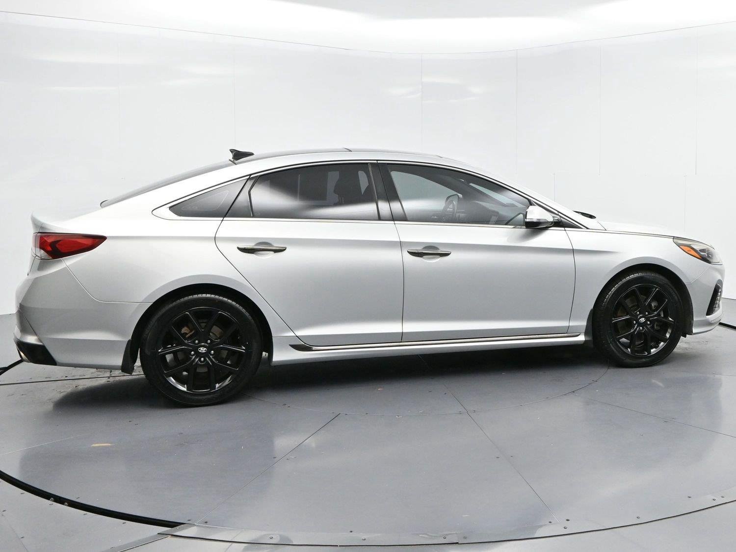 Used 2019 Hyundai Sonata Limited FWD image 8