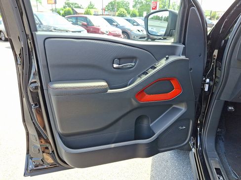 Certified 2023 Nissan Frontier PRO-4X w/ Pro-4X Premium Package image 14