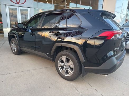 Used 2025 Toyota RAV4 LE image 7