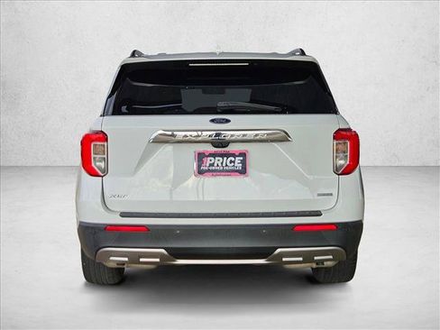 Used 2020 Ford Explorer XLT w/ Equipment Group 202A RWD image 6