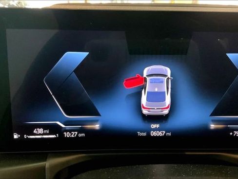 Used 2025 BMW 430i Coupe w/ Premium Package image 9