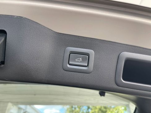 Used 2025 MAZDA CX-5 AWD 2.5 S w/ Preferred Package image 34